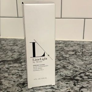 NIB. LimeLight by Alcon Face Wash - Dream Clean